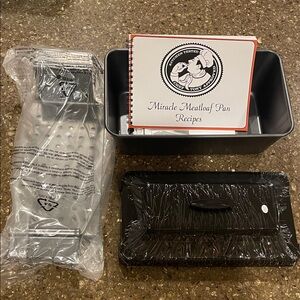 NEW Non-Stick Black Miracle Meatloaf Pan with Insert